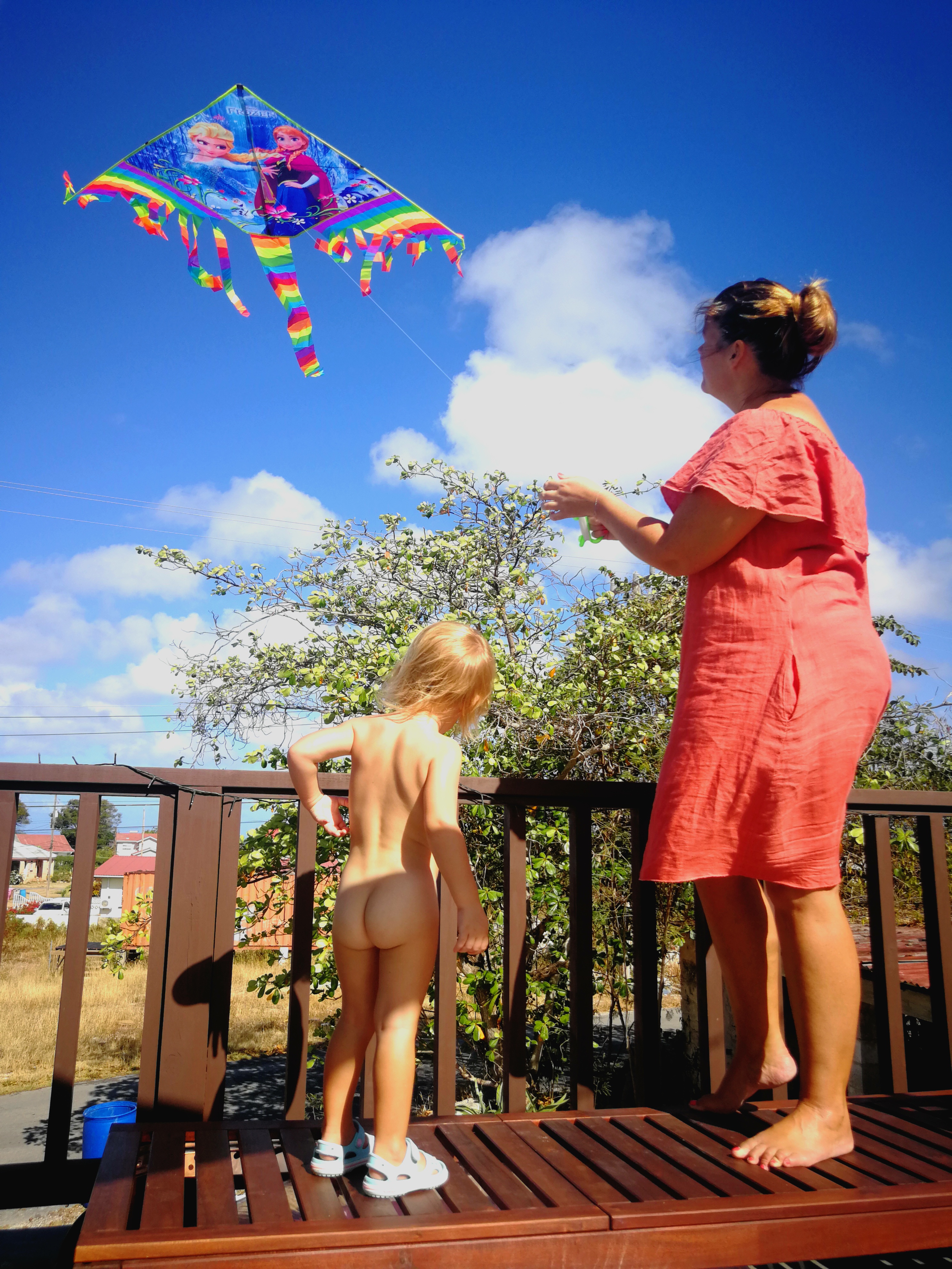 Gin Deck Kites